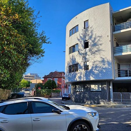 Modern Private Suite With Balcony & Bathroom - King And Queen Beds Vila Nova de Gaia Bagian luar foto