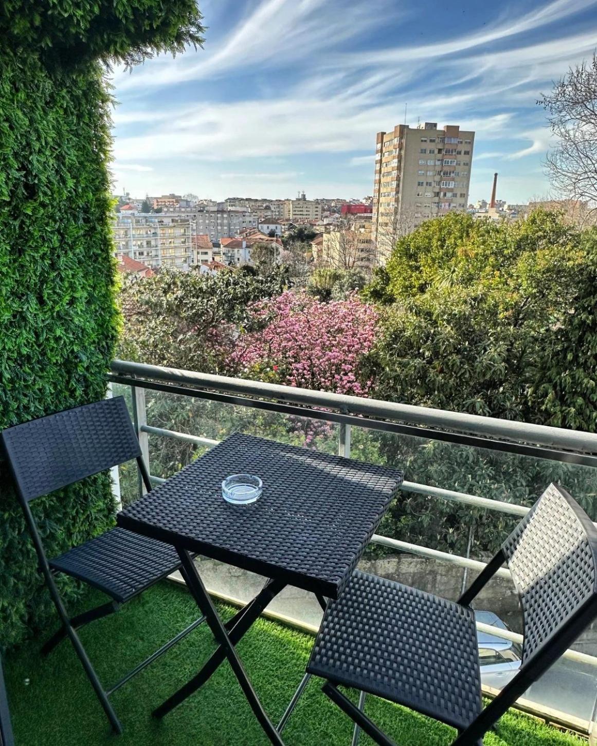 Modern Private Suite With Balcony & Bathroom - King And Queen Beds Vila Nova de Gaia Bagian luar foto
