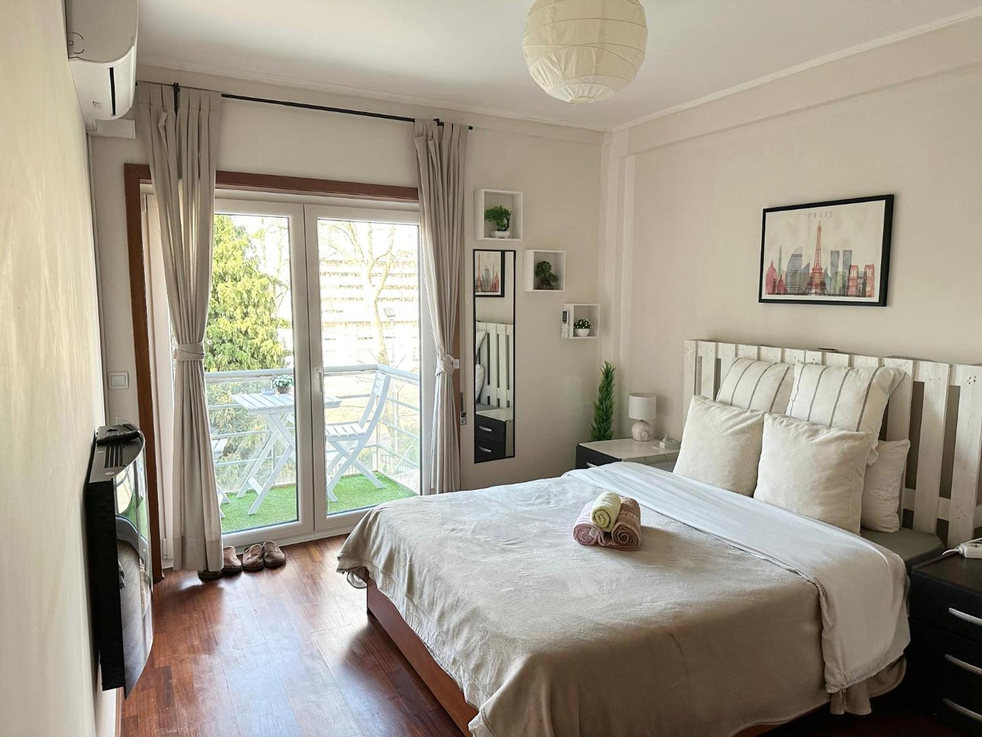 Modern Private Suite With Balcony & Bathroom - King And Queen Beds Vila Nova de Gaia Bagian luar foto