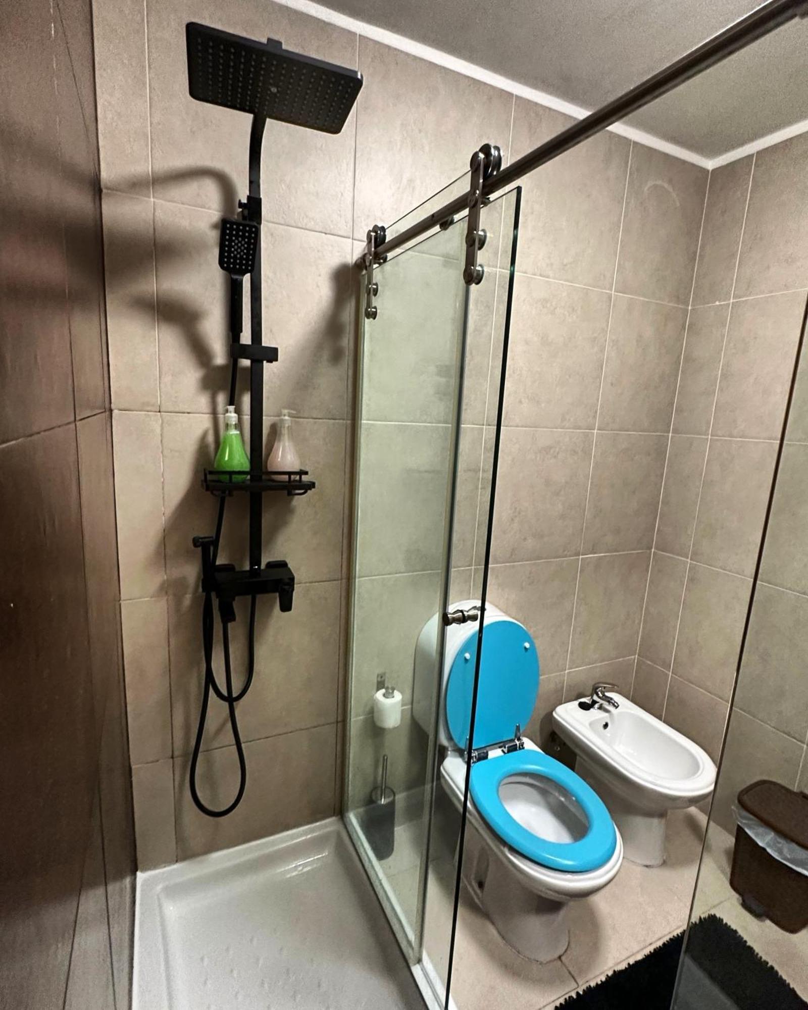 Modern Private Suite With Balcony & Bathroom - King And Queen Beds Vila Nova de Gaia Bagian luar foto