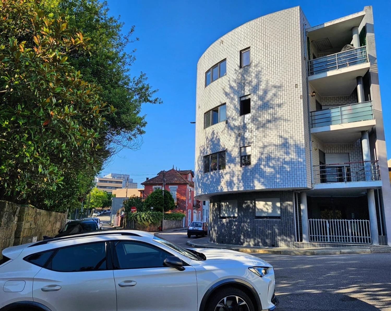 Modern Private Suite With Balcony & Bathroom - King And Queen Beds Vila Nova de Gaia Bagian luar foto